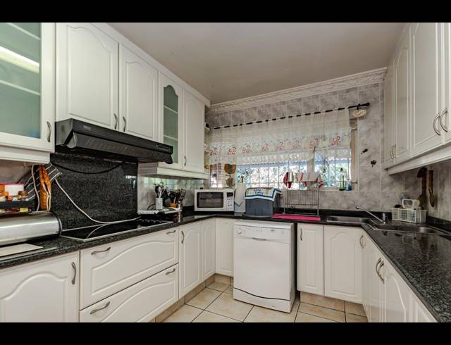 3 BEDROOM FREESTANDING SOLD IN ATHOLL HEIGHTS
